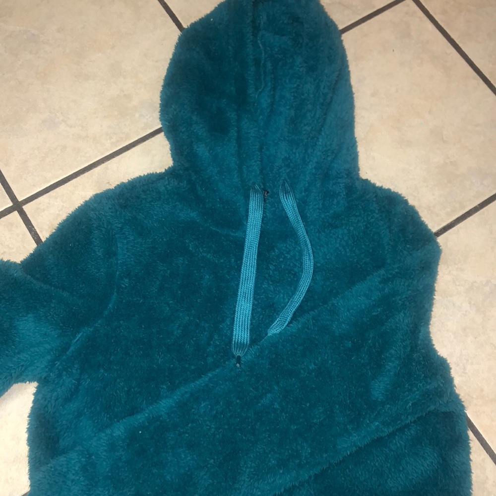 Blue fluffy sweatshirt